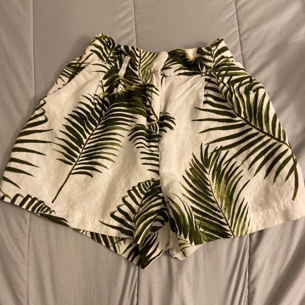 Cotton Island Print High Waisted Shorts Size 4